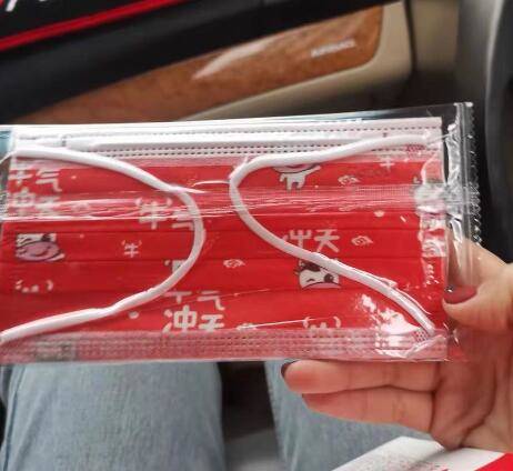 牛年印花口罩走俏 专业人士提醒 无印花或染色的口罩产品最好